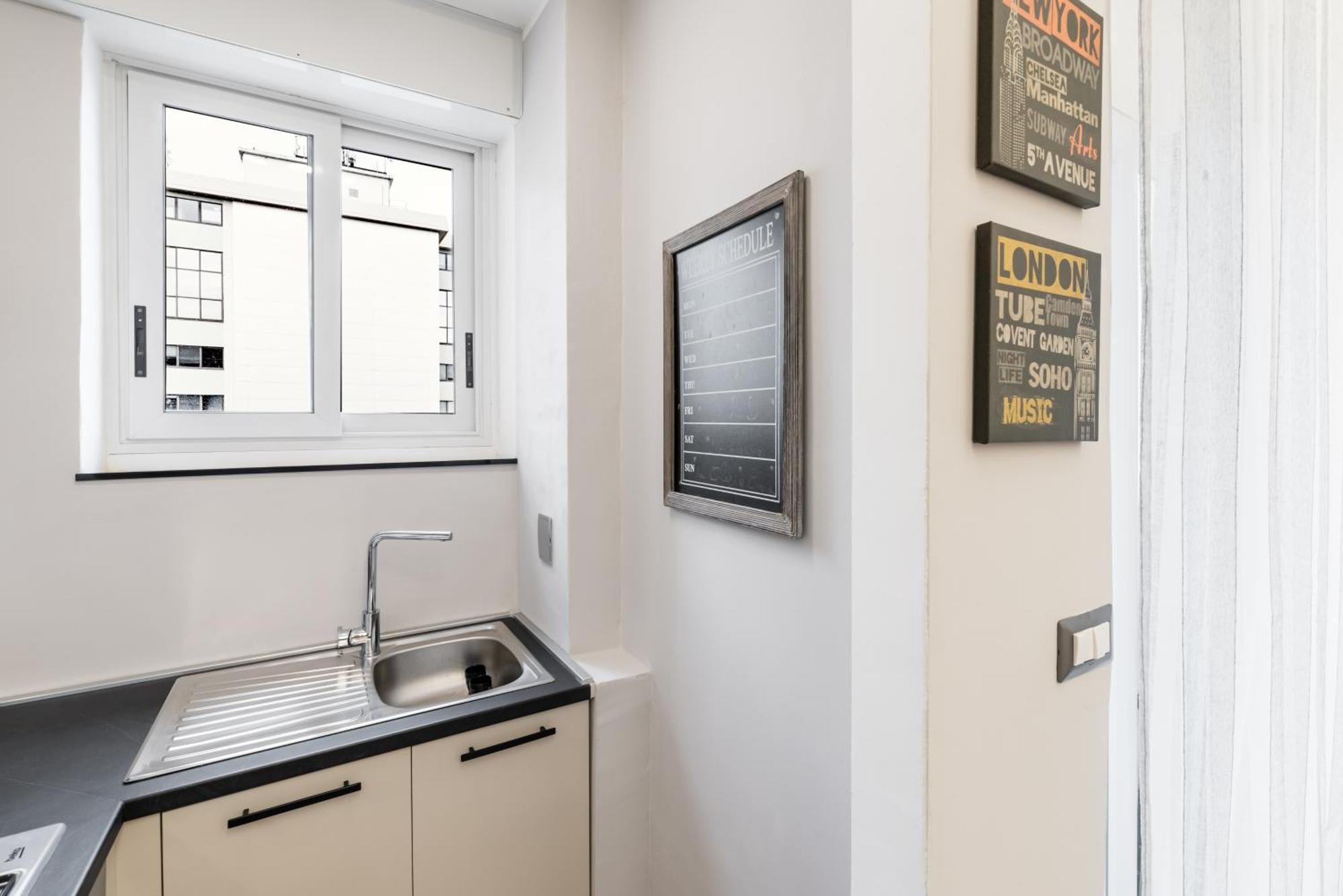 Moderno Bilocale A 5 Minuti Dal Centro Storico Apartment Торино Екстериор снимка