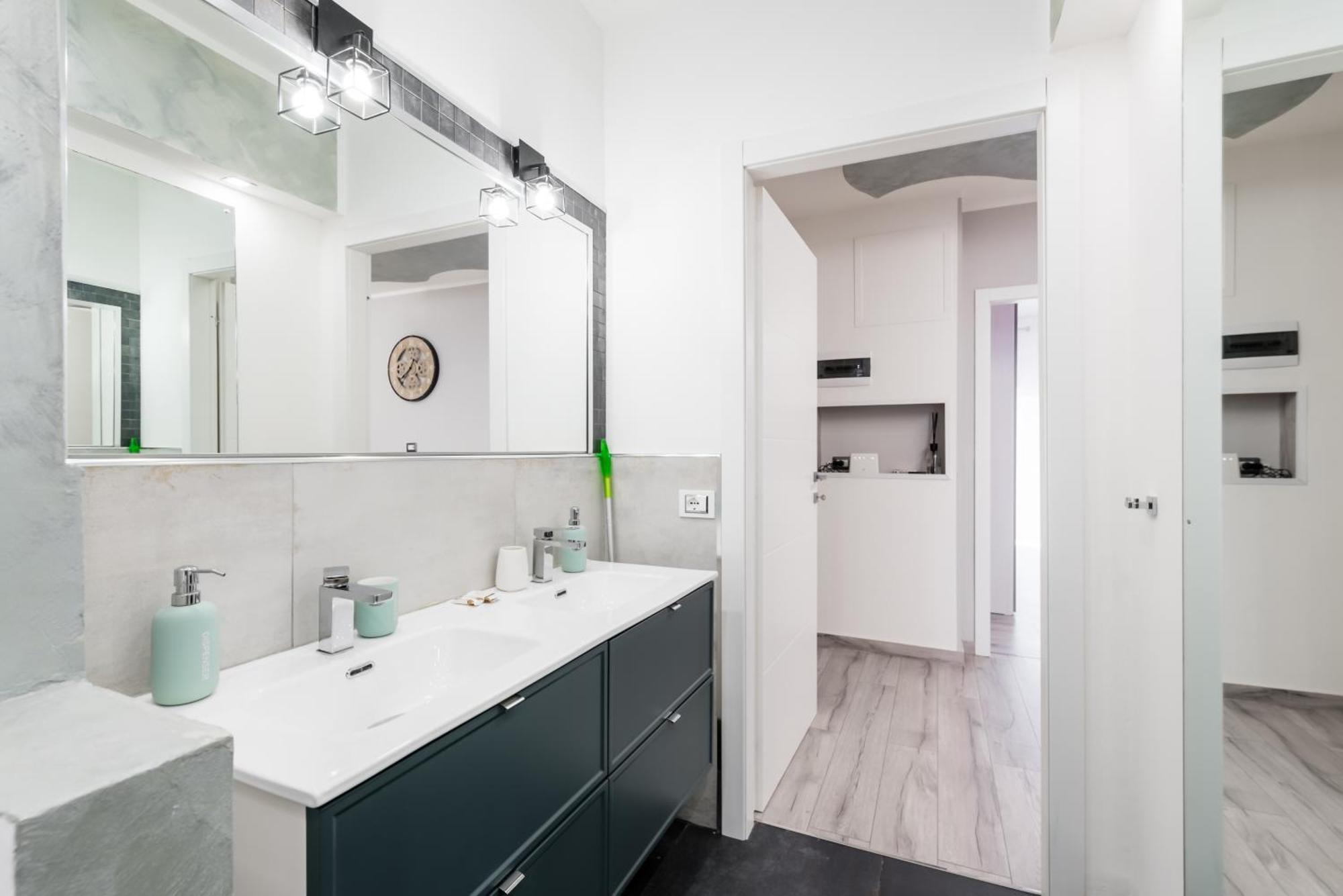 Moderno Bilocale A 5 Minuti Dal Centro Storico Apartment Торино Екстериор снимка