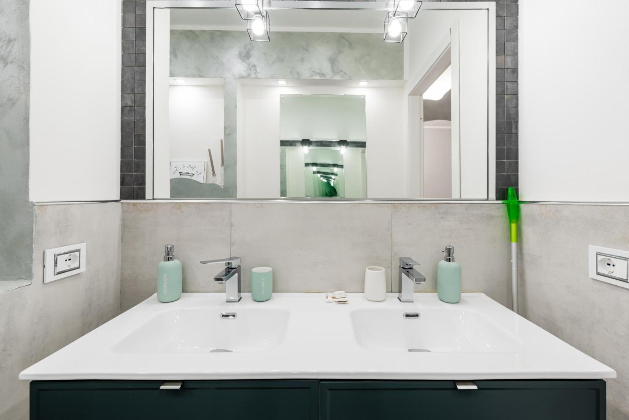 Moderno Bilocale A 5 Minuti Dal Centro Storico Apartment Торино Екстериор снимка